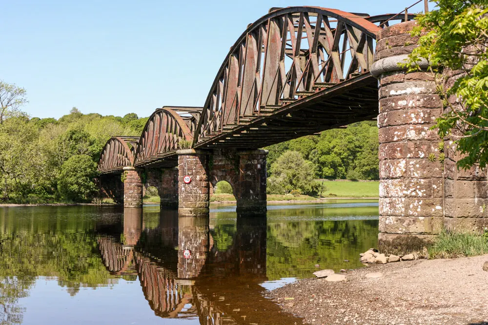 Oude spoorbrug over Lock Kenn