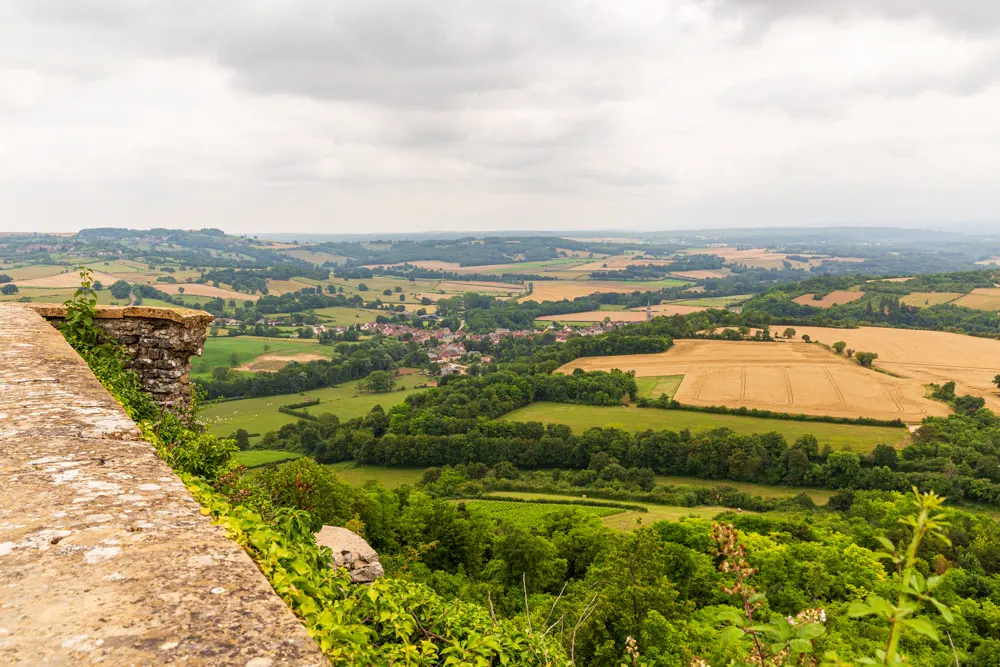 >Uitzicht vanaf de stadsmuur van Vezelay